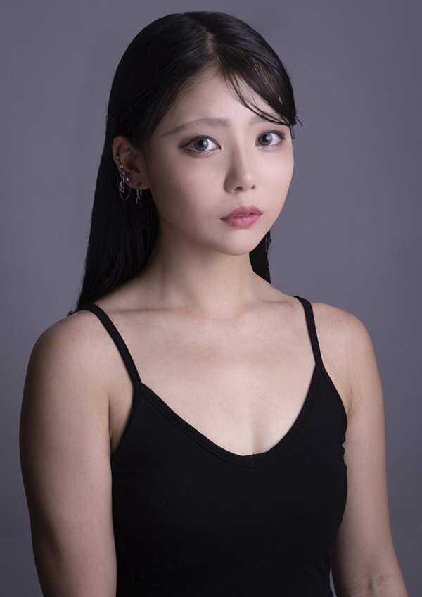 鎮目更紗